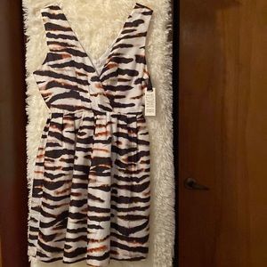 BB Dakota cocktail dress, size 10. Never worn, sleeveless V-neck front and back
